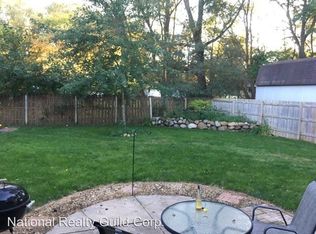 1016 W River Rd, Champlin, MN 55316