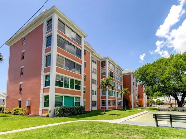 6960 20th Ave N APT 404, Saint Petersburg, FL 33710