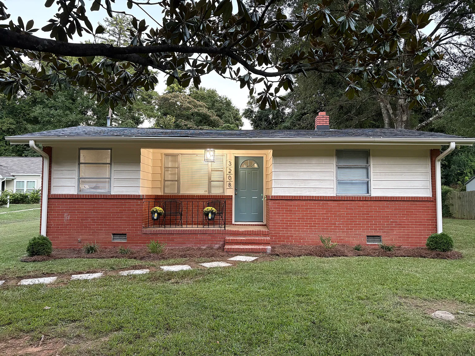3 bed, 691 sqft, $1,650 — Photo 1