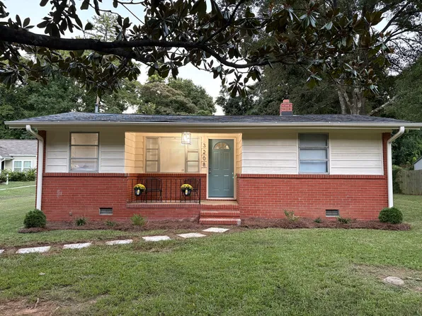 3208 Capitol Dr, Charlotte, NC 28208