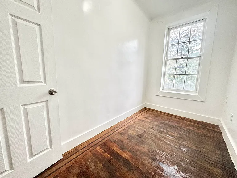 305 E 109th St #10 — Photo 12