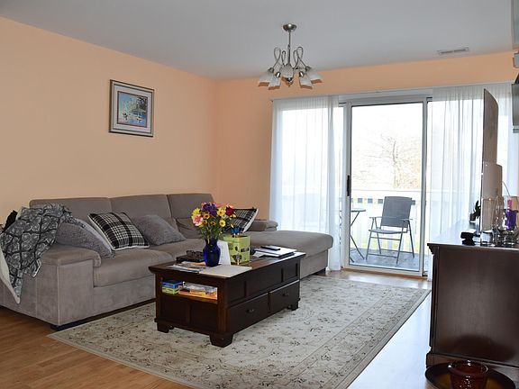 3rd image of 1307 Coventry Cir #1307