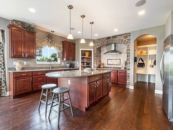 Spacious Kitchen