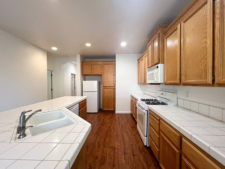9814 Paso Fino Way — Photo 10