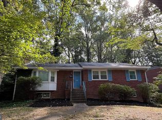 5316 Little Falls Rd, Arlington, VA 22207