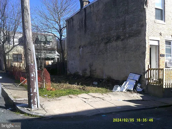 2015 Granite St, Philadelphia, PA 19124