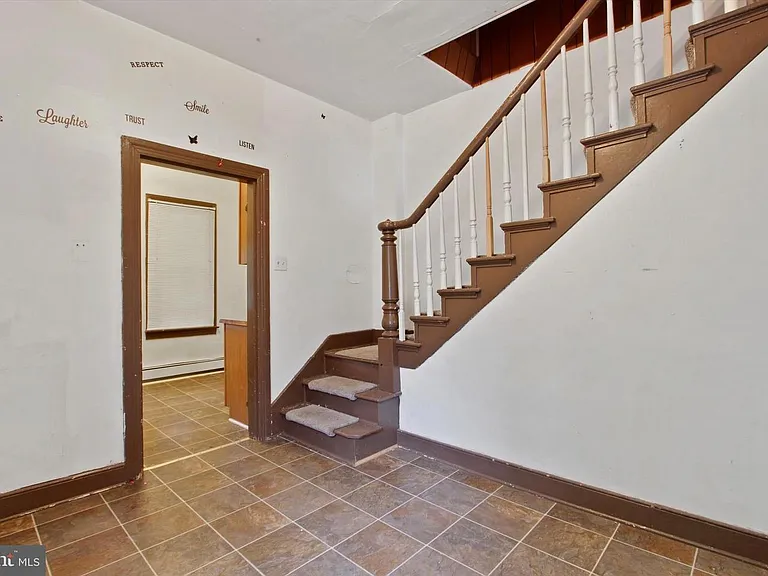 28 N Lehman St — Photo 7