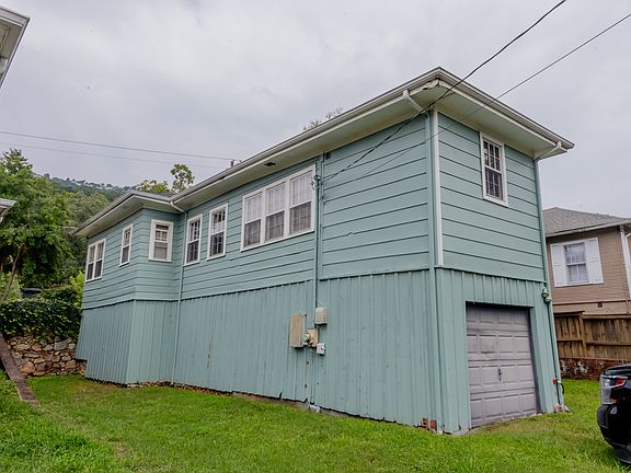 This is the back of the house where there is plenty of parking.