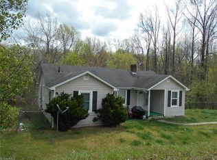 1505 Brook Ln, Reidsville, NC 27320