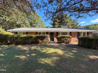 3224 Sandhill Dr, Fayetteville, NC 28306