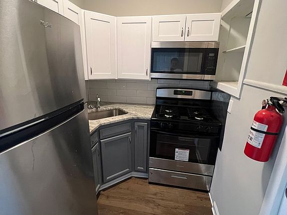 2nd image of 347 Bergen St APT 1