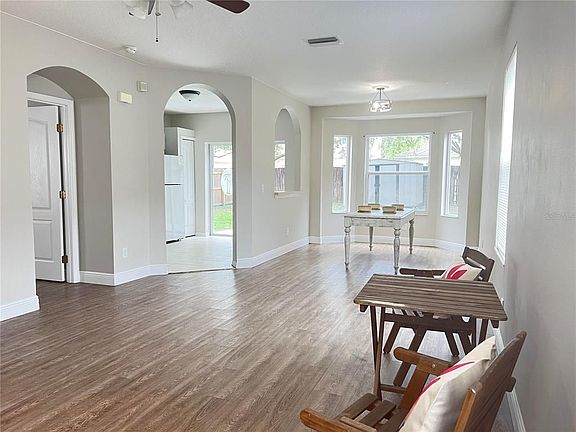 5th image of 10452 Blackmore Dr