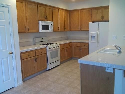 2nd image of 17 Copper Crest Ct