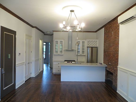 3rd image of 292 Greene Ave #2