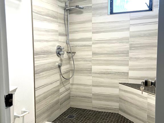 2nd image of 1121 SW 122nd Ave APT 316-2