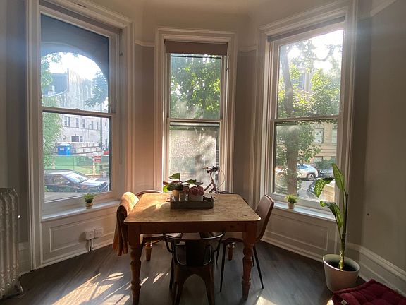 5th image of 2717 N Pine Grove Ave #101