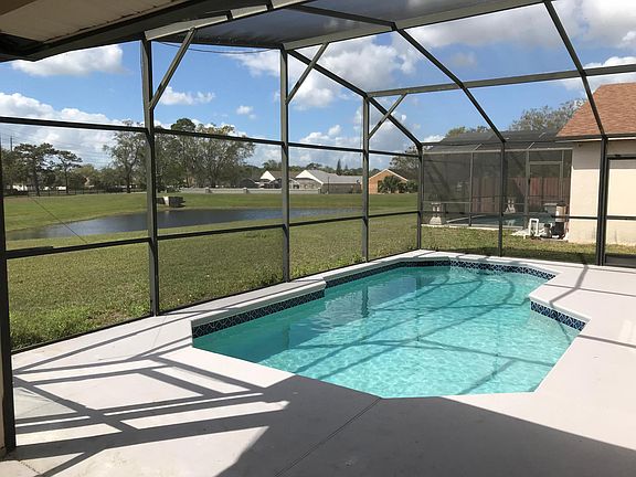 2nd image of 4840 Jamaica Ln