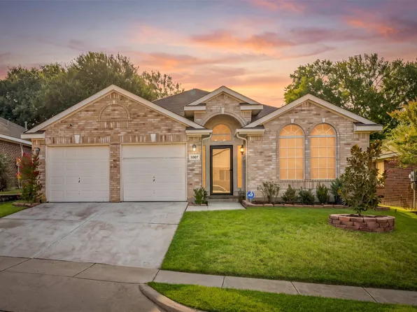 1007 Summerbrook Dr #22, Euless, TX 76040