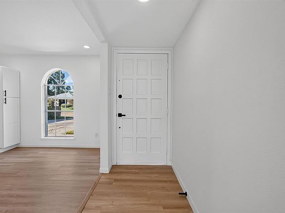3rd image of 6510 Mardale Dr