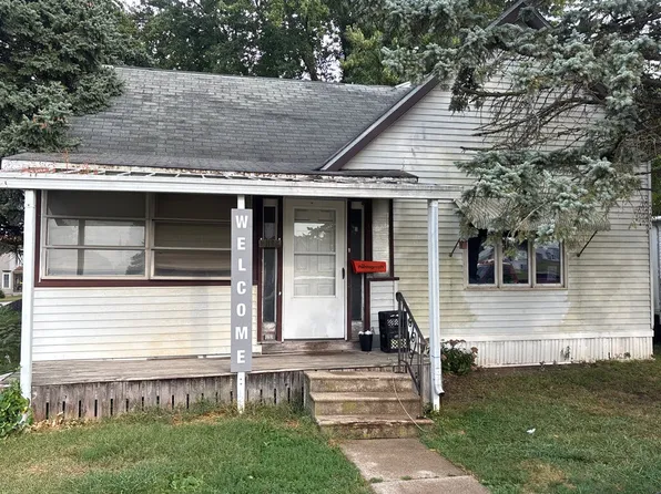 113 N Willis St, Heyworth, IL 61745