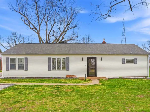 1216 7th Ave, Wellman, IA 52356