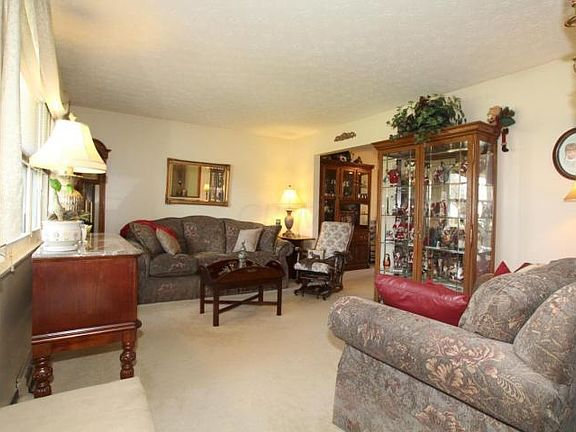 3rd image of 1768 Harrington Dr