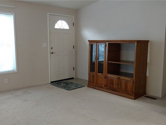 3rd image of 1316 91st Ave SE Unit 35