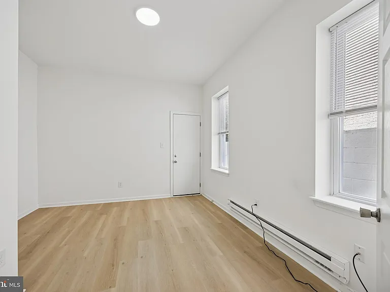 278 S 60th St — Photo 14