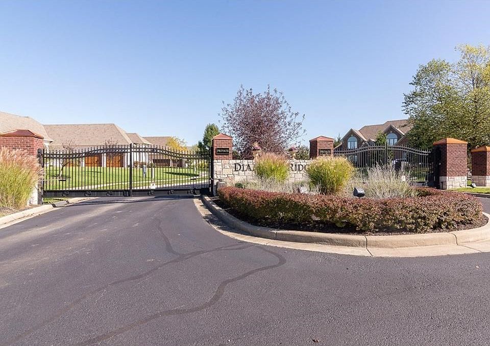 1st image of 6633 Silver Creek Dr