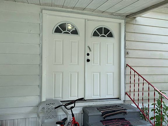 2nd image of 300 Abyhara Ave