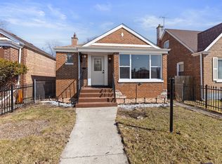 9817 S Ellis Ave, Chicago, IL 60628