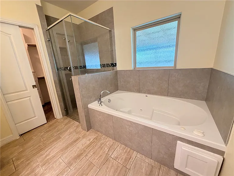 1816 Chesapeake Bay Dr — Photo 19