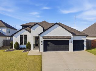 4002 W Tucson Pl, Broken Arrow, OK 74011