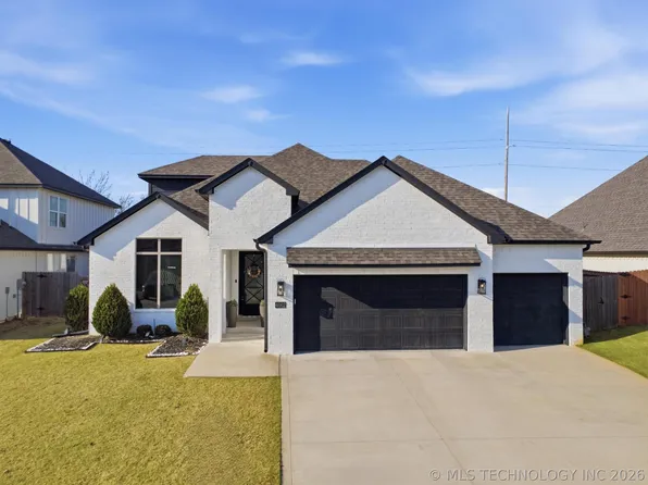 4002 W Tucson Pl, Broken Arrow, OK 74011