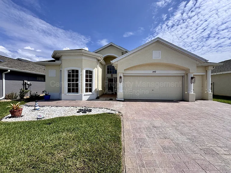140 Moss Ln — Photo 1