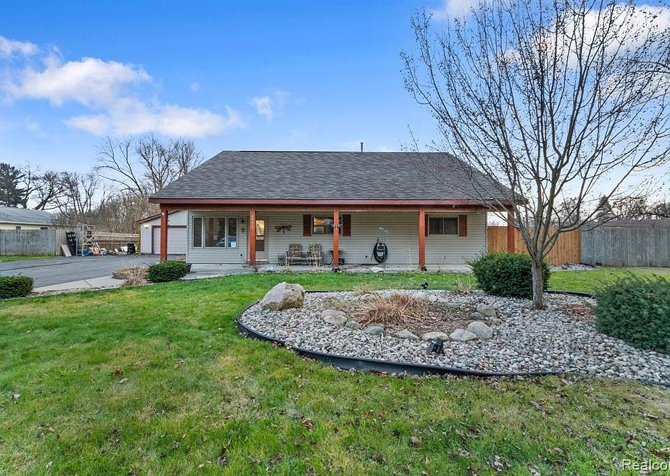 4755 Pelton Rd, Clarkston, MI 48346 Zillow