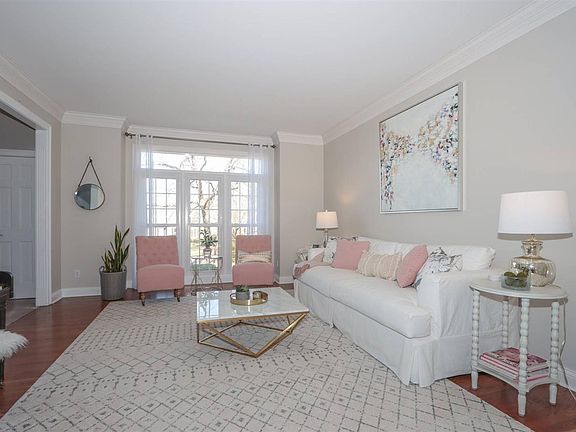5th image of 7507 Pinehurst Dr