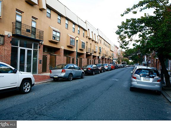 2nd image of 2031 South St APT 235