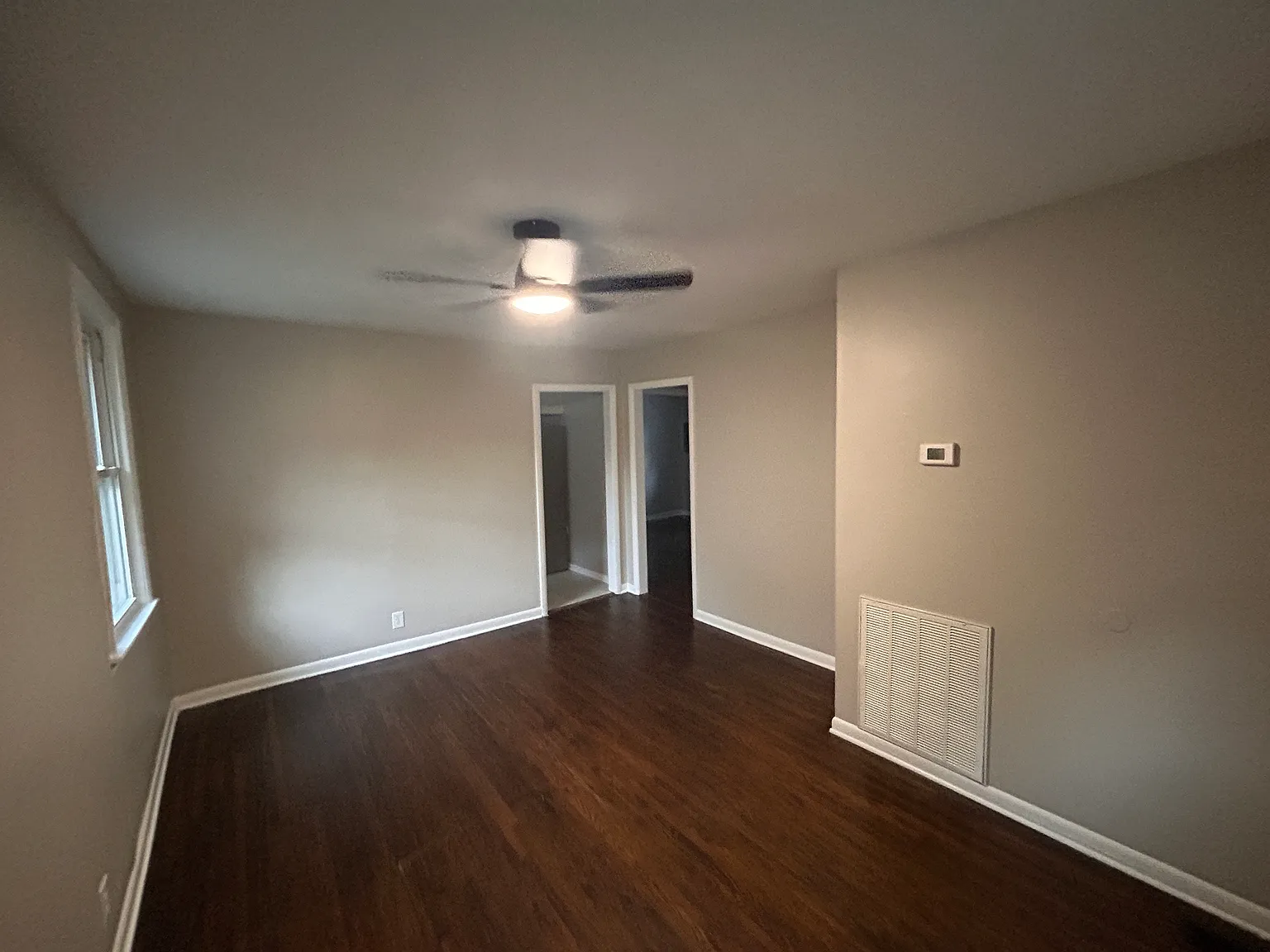 2 bed, 850 sqft, $1,900 — Photo 2
