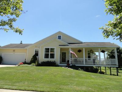 2795 Red Bud Dr, Zeeland, MI, 49464