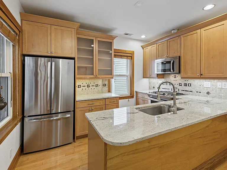 1648 N Saint Louis Ave #2 — Photo 22