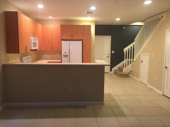 3102 NW 24th Way #18