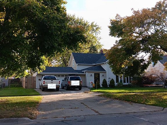 3rd image of 20516 E Ten Mile Rd