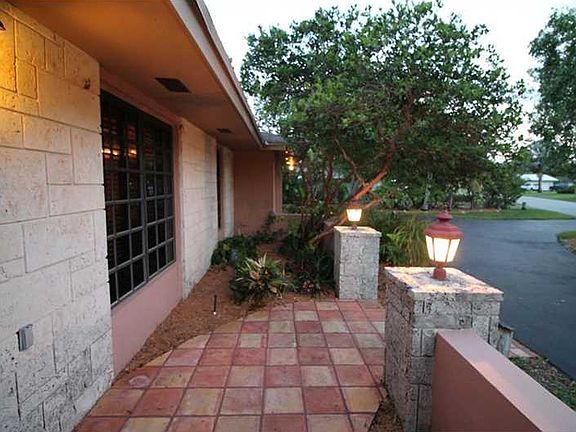 5th image of 15525 SW 77th Ct