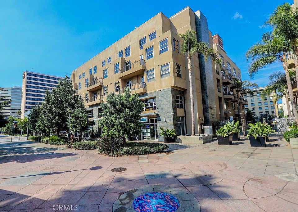 1st image of 133 The Promenade N Unit 410
