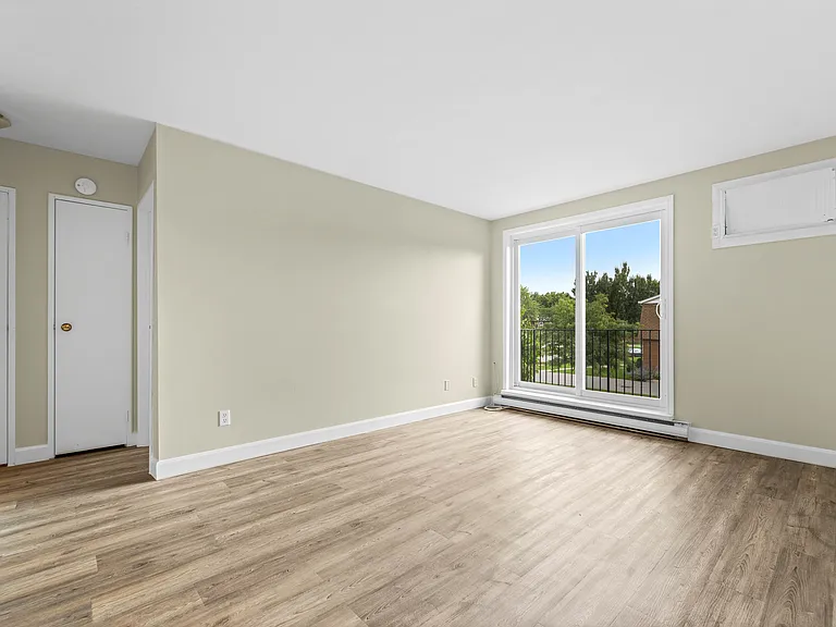 5407 Empress St — Photo 11