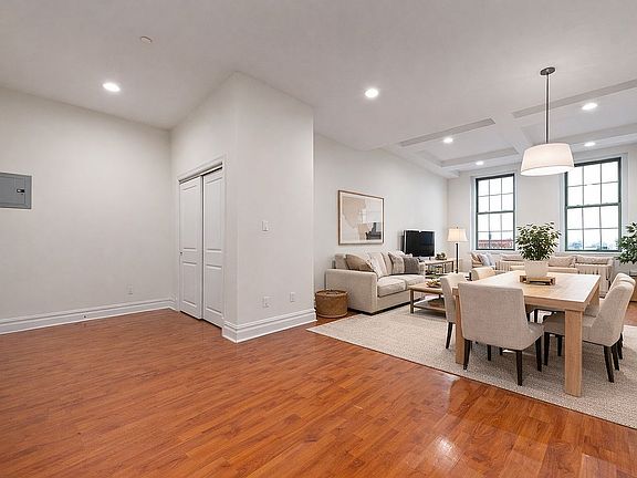 3rd image of 45-02 Ditmars Blvd #515