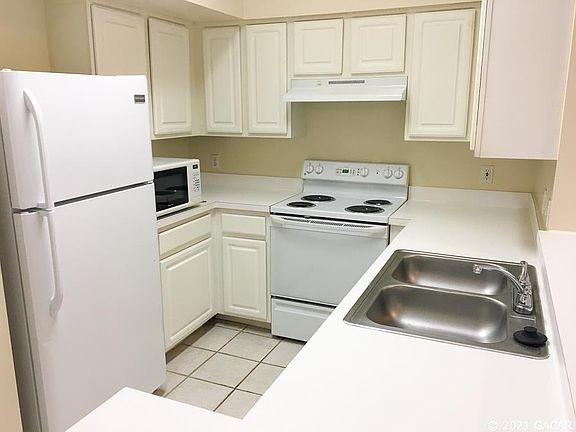 5th image of 10000 SW 52nd Ave #A1