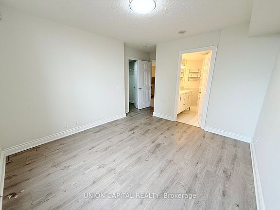 5th image of 78 Harrison Garden Blvd #1007