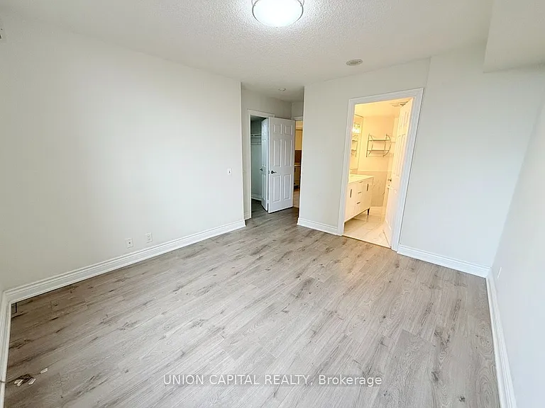 78 Harrison Garden Blvd #1007 — Photo 5